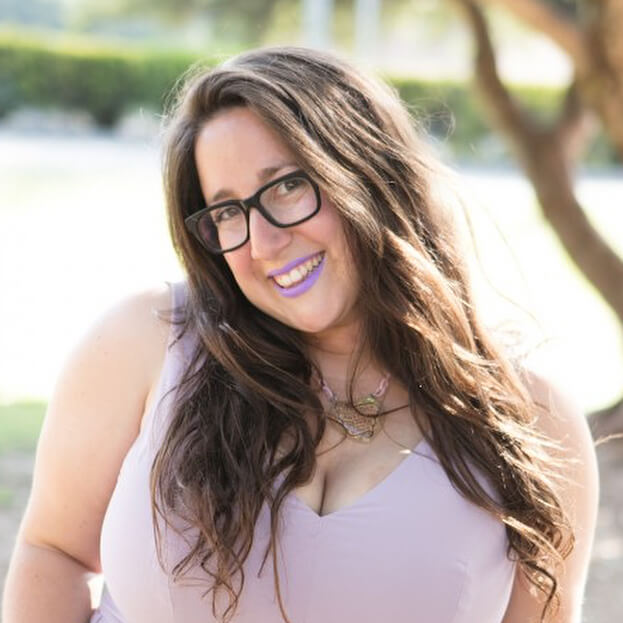 vanessa friedman headshot in pink dress